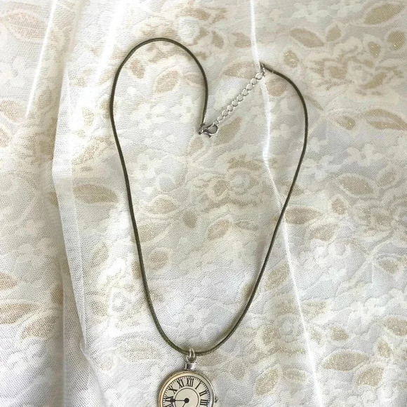 Women/Girls Antique Roman Lettering Clock TimePiece Charm Pendant Cord Necklace - Picture 6 of 6